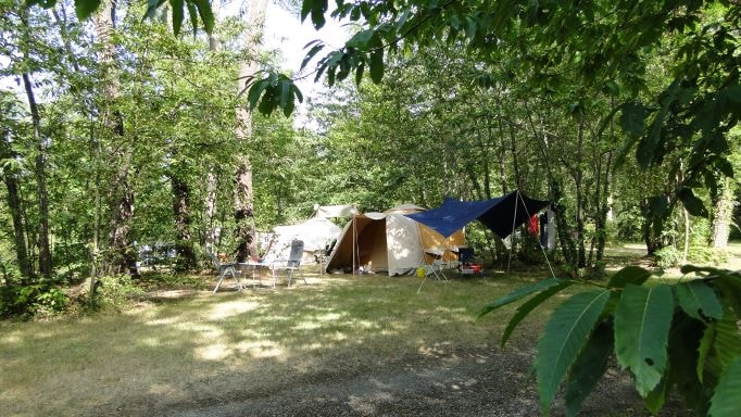 Emplacement Tente / Caravane / Camping-Car