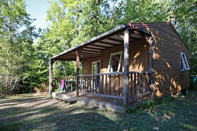 Mietunterkunft - Hütte Confort - 2 Schlafzimmer - Camping La Clairière