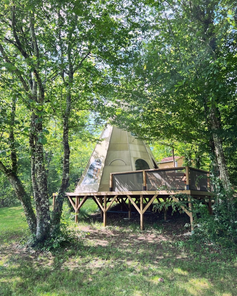 Luxus Tipi - 2 Schlafzimmer - mit Sanitäranlagen