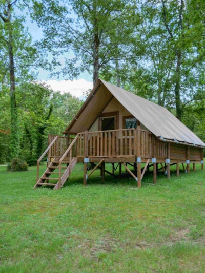Adventure hut - 2 bedrooms - without toilet blocks