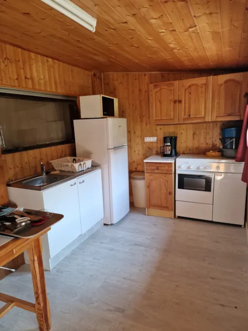 Mietunterkunft - Hütte Mit Sanitäranlagen - image n°3 - Camping Clair Matin