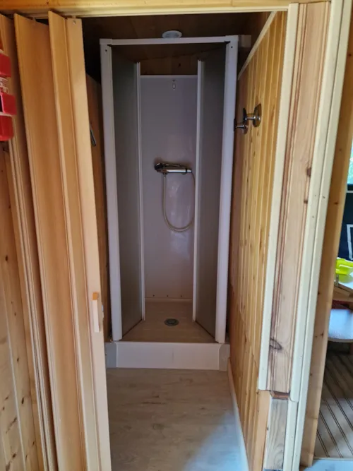 Mietunterkunft - Hütte Mit Sanitäranlagen - image n°6 - Camping Clair Matin