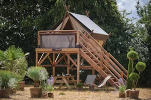  - Tente bois sur pilotis - Camping Clair Matin