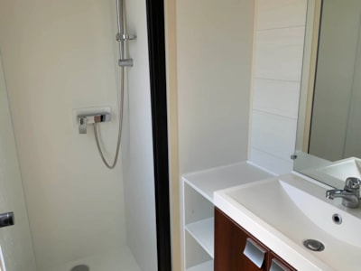 Cosy 3-bedroom mobile home 66