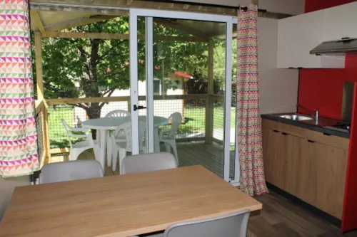 Accommodation - Chalet Némo 20M² + Covered Terrace 8M² - image n°3 - Idéal Camping