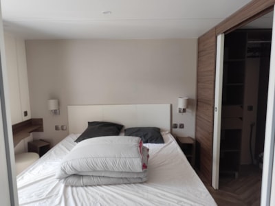 Mobile-home Grand confort with TV- Tulipe