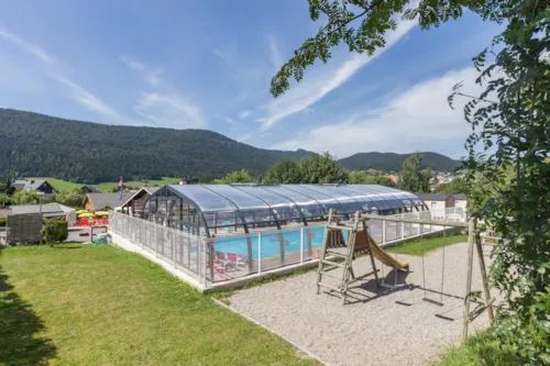 Emplacement - Emplacement 80 À 110 M² - 2 Personnes + Élec. 6 A (1300 W) + 1 Véhicule + Caravane Ou Tentes - image n°6 - Camping le Vercors
