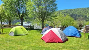 Emplacement - Overnachting voor wandelaars (te voet, met de mountainbike, met de fiets) - Gezamenlijk bivak - Camping le Vercors