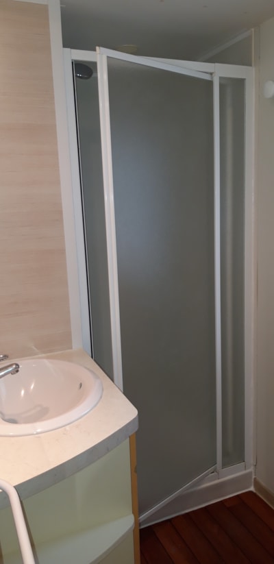 Mobile-home GENTIANE - 1 bedroom - with a hot tub