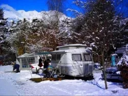 Emplacement - Forfait Emplacement + Véhicule + Caravane Ou Tente Ou Camping Car - image n°3 - Camping la Cascade