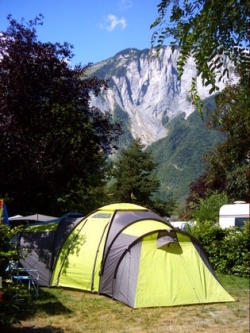 Kampeerplaats - Pakket Standplaats + 1 Motorfiets + Tent - Camping la Cascade