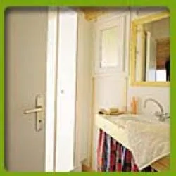 Location - Chalet Confort 35M² - 2 Chambres - image n°4 - Camping la Cascade