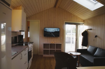 Cabin Model 4 ny 'hyggelig' 3-roomscabin (36 m2, w. shower+wc, 2 bedroom)