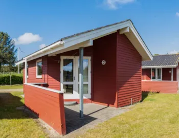 Huuraccommodatie(s) - Cabin Model 3 3-Roomscabin (25 M2) With Toilet+Shower And 2 Bedrooms - Stjerne Camping