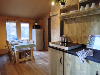 Mietunterkunft - Hüttenlodge 27M² - 2 Schlafzimmer - Camping Verbela village