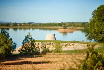 Les Cottages du lac de Jouarres - Ucamping