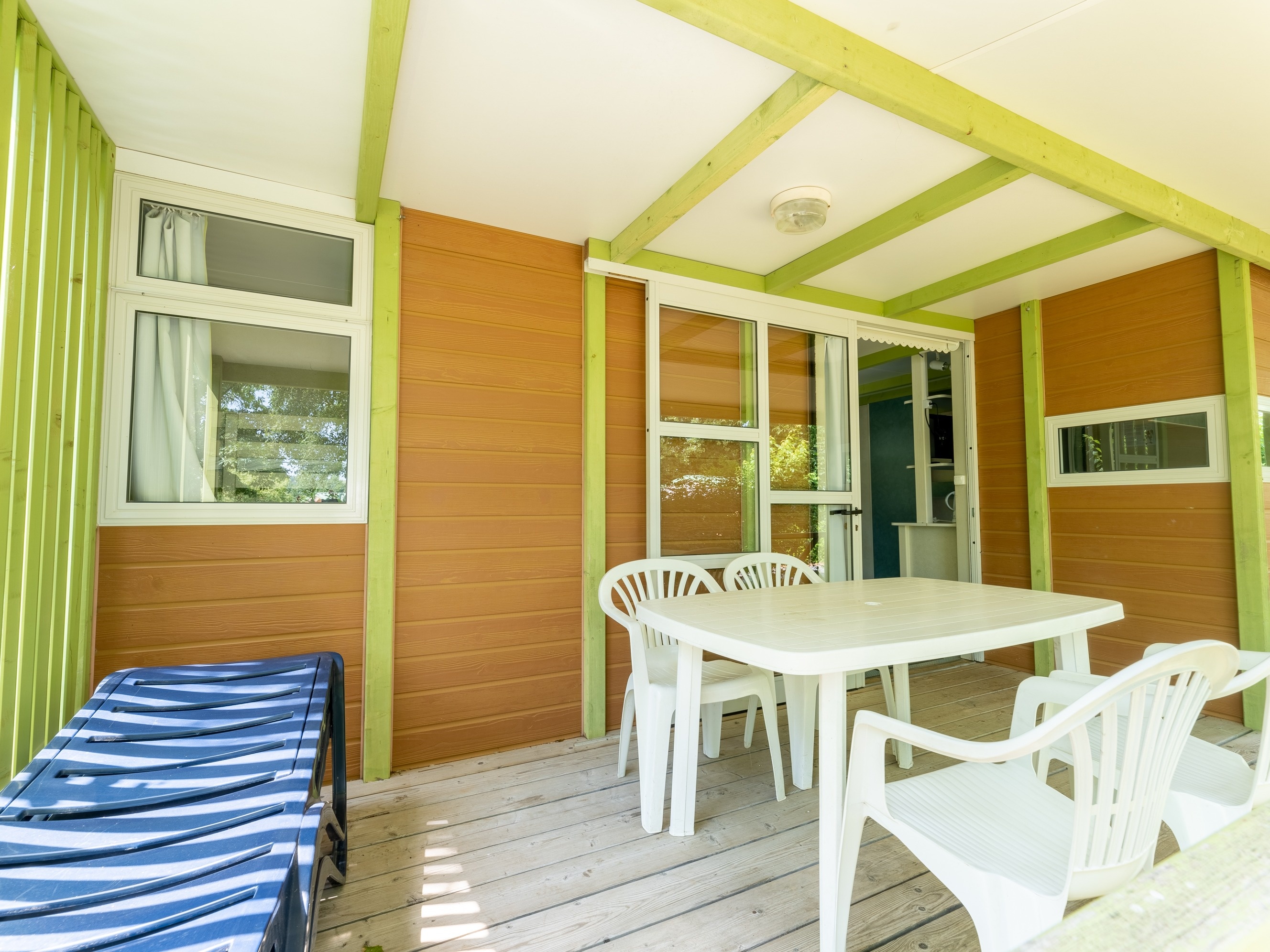 Location - Espace Classic Chalet 32M² - Climatisation - Tv - 4Ad+2Enf. - Camping Koawa Le Colporteur