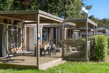 Mietunterkunft - Holzhütte Premium - 2 Schlafzimmer - 2 Badezimmer - Le Village Perrosien 