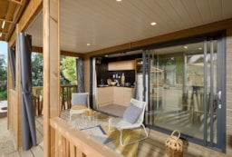 Huuraccommodatie(s) - Family Luxe Chalet 35M² - Jacuzzi - Airconditioning + Tv - Camping Koawa Château de Rochetaillée