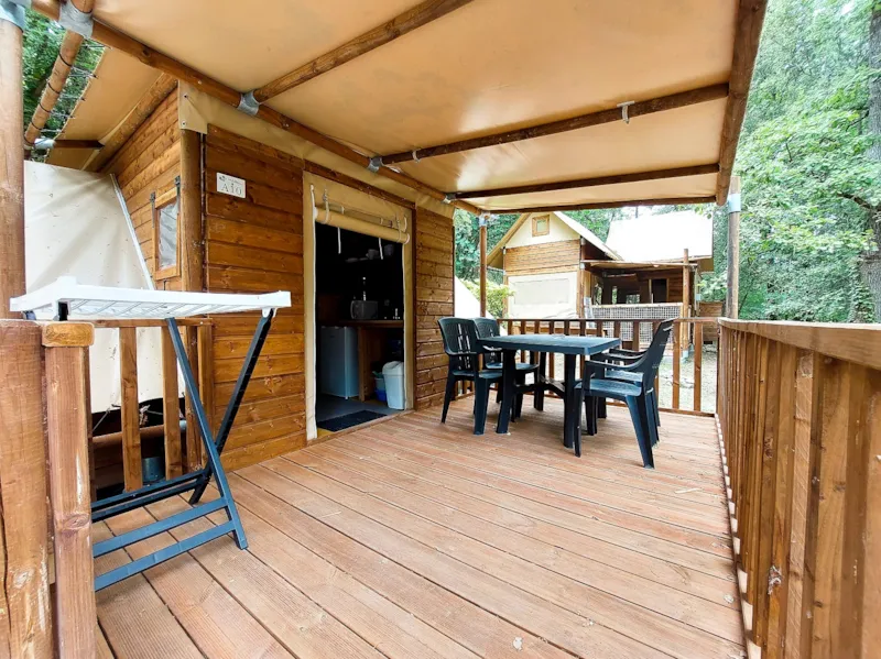 Cabane “Tribu” Avec Cuisine, Sans Salle De Bain