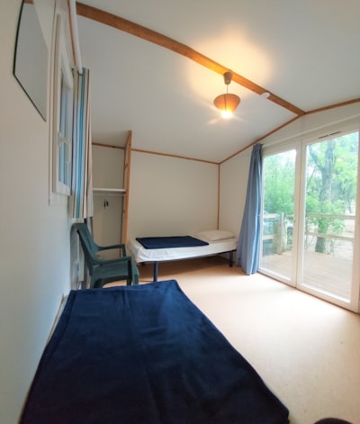Chalet "Ready to Camp" with small kitchen, no bathroom — 3