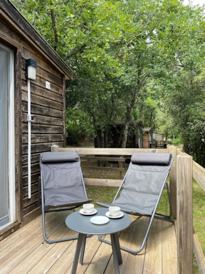 Small hotel chalet with bathroom, no kitchen — 3