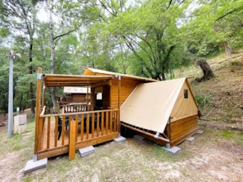 Location - Cabane “Tribu” Avec Cuisine, Sans Salle De Bain - Camping  Domaine des Bords de Cèze