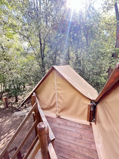 Cabin tent with bathroom and kitchen — 5