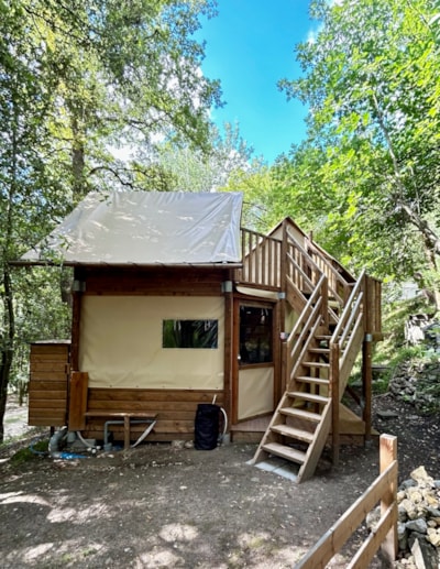 Cabin tent with bathroom and kitchen — 7