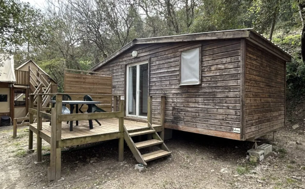 Mietunterkunft - Großes Chalet Mit Zwei Schlafzimmern, Einem Badezimmer Und Einer Küche - Camping  Domaine des Bords de Cèze