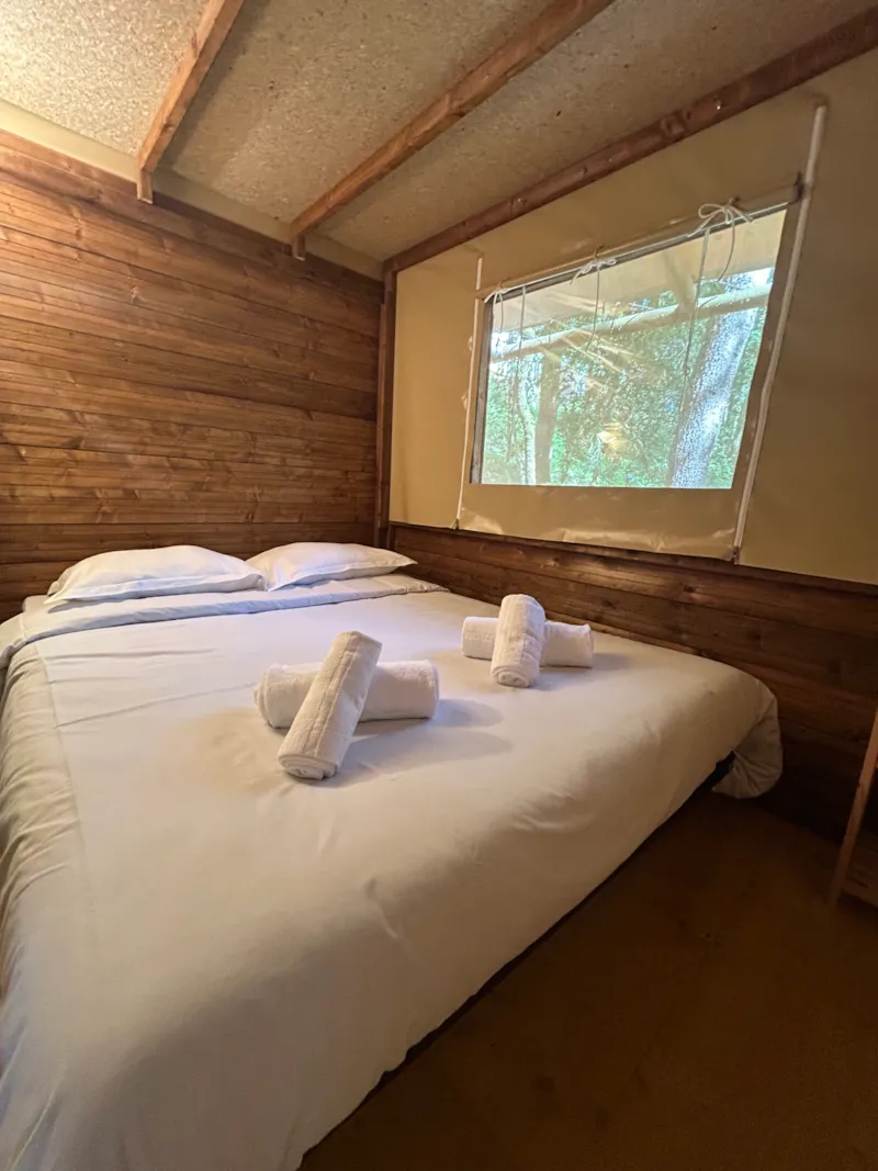 Paillote Avec Salle De Bain Et Cuisine