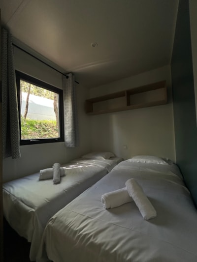 Air-conditioned “Rapid’home” mobile home — 3