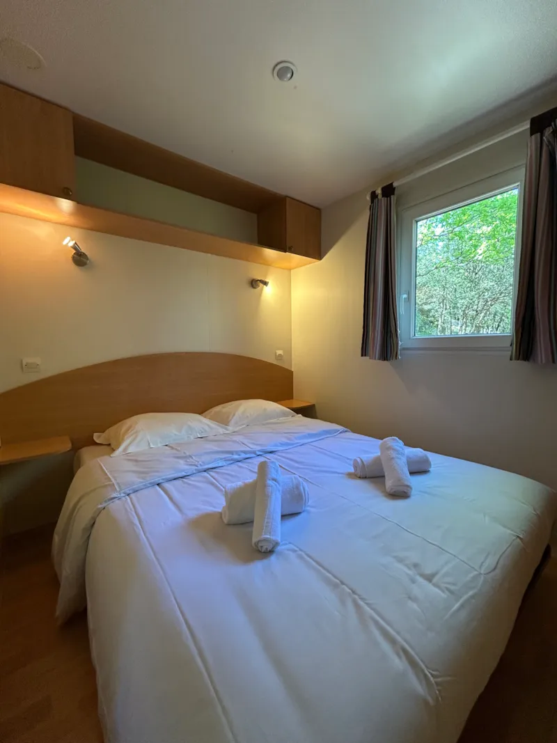 Mobil-Home “Flores” Climatisé Avec Salle De Bain Et Cuisine