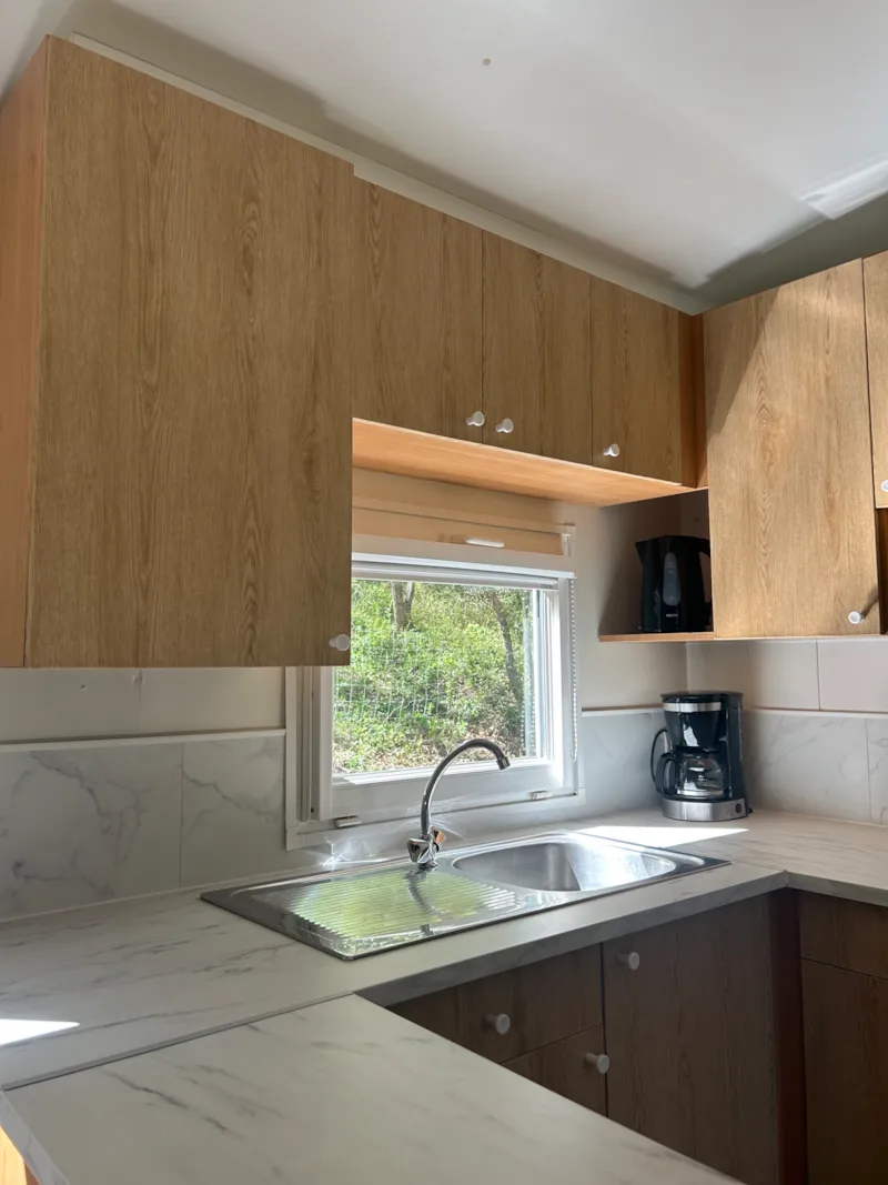 Mobil-Home “Flores” Climatisé Avec Salle De Bain Et Cuisine
