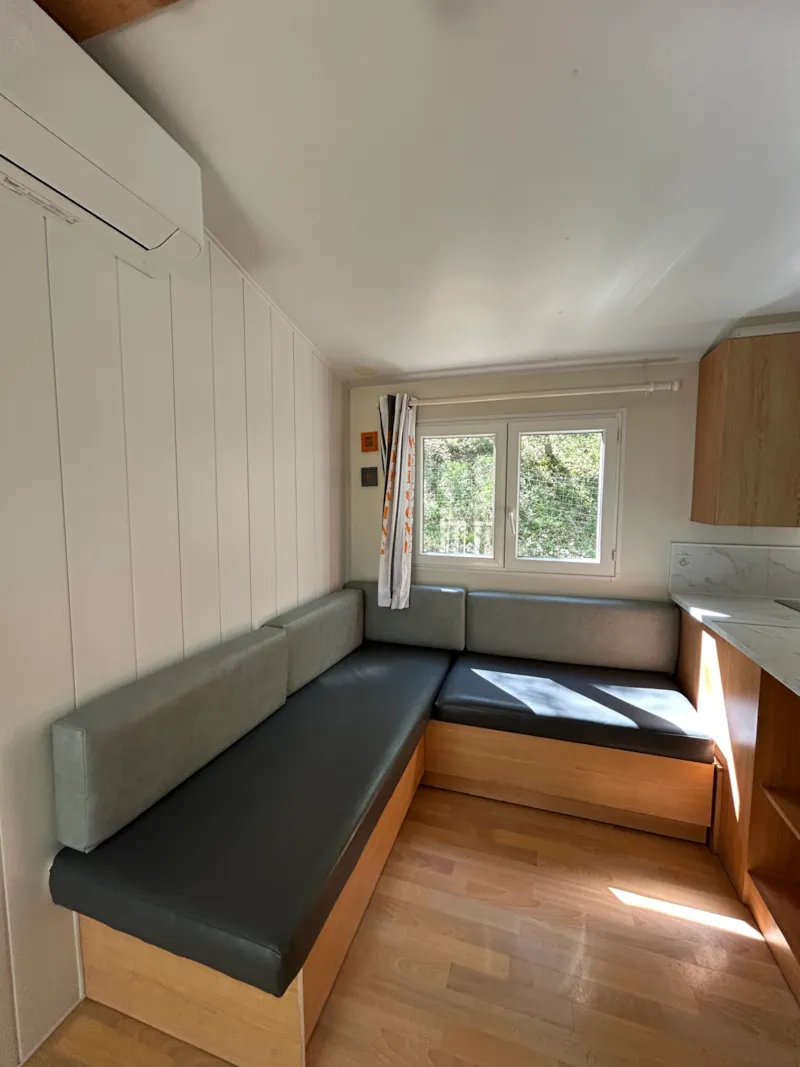 Mobil-Home “Flores” Climatisé Avec Salle De Bain Et Cuisine