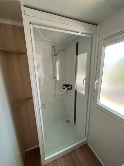 Air-conditioned “Sun Roller” mobile home — 5