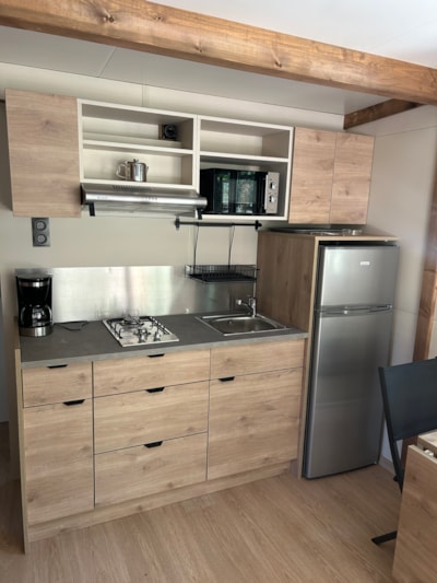 Air-conditioned Moréa XL chalet