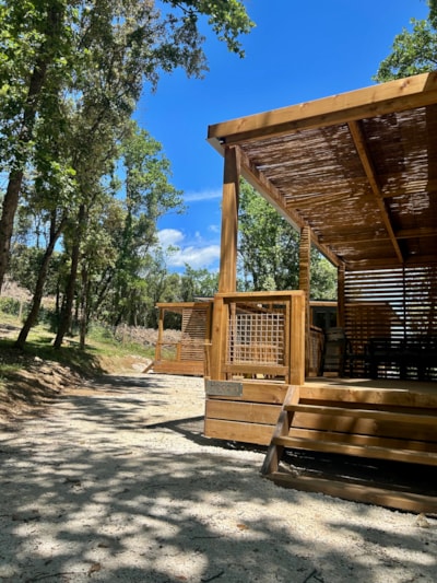 Air-conditioned Moréa XL chalet