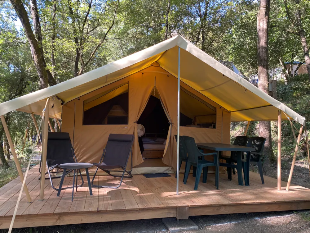 Location - Cabanon Toilé Sans Salle De Bain - Camping  Domaine des Bords de Cèze