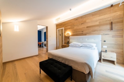 Bedroom Family — 2
