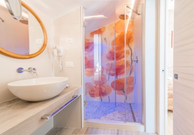 Executive Suite — 8