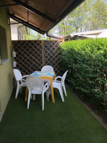 Accommodation - Yellow Bungalow With Private Porch - Camping Montorfano
