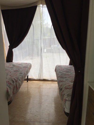MAXI TENT ECONOMY — 3