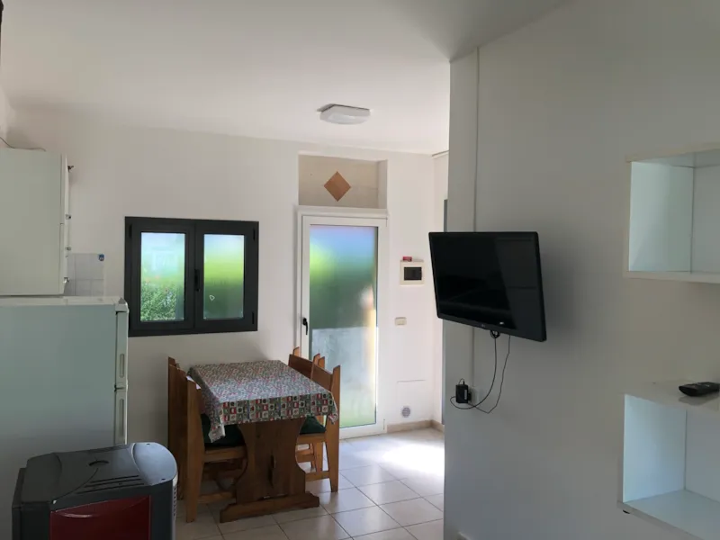 Bungalow Jaune Avec Terrasse Privee