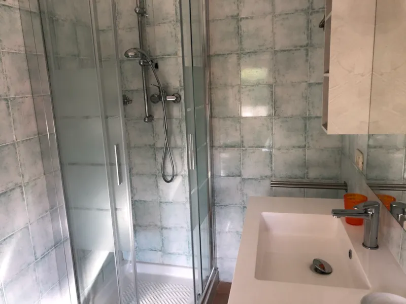 Bungalow Jaune Avec Terrasse Privee