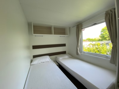 MOBILE-HOME BELLA WITH PRIVATE GARDEN — 6