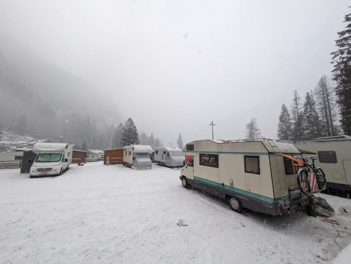 Emplacement Caravane Ou Camping-Car