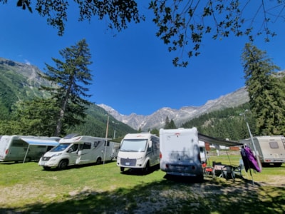 Pitch caravan or motor home — 2