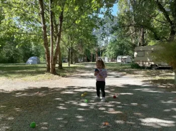 Stellplatz - Stellplatz Nature (1 Zelt, Wohnwagen/ 1 Auto) - Camping L'Ondine de Provence