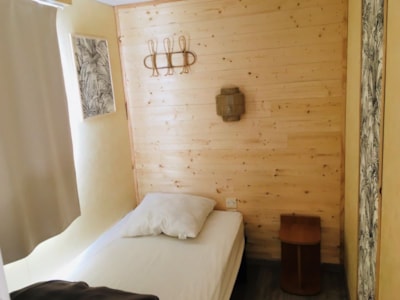 Quiet mobile-home